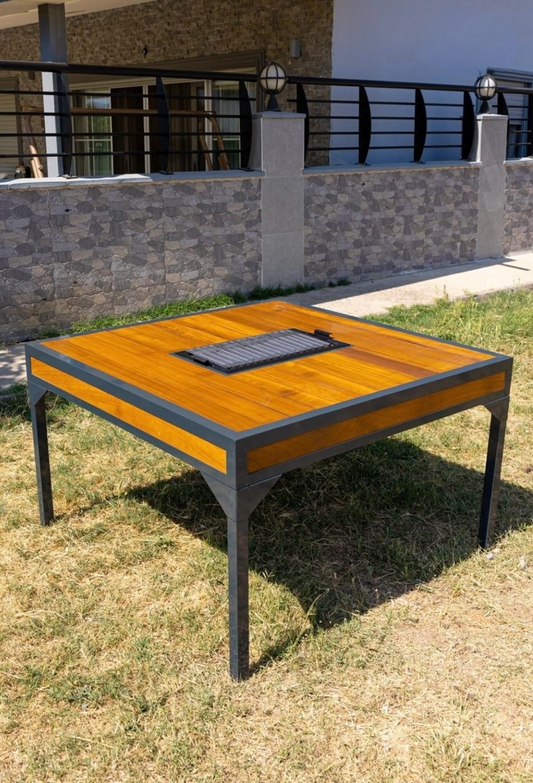 Mesa Parrilla - Resistente a la Lluvia y al Sol